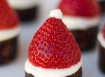 Brownie Strawberry Santa Hats was pinched from <a href="http://www.iheartnaptime.net/strawberry-santa/" target="_blank">www.iheartnaptime.net.</a>