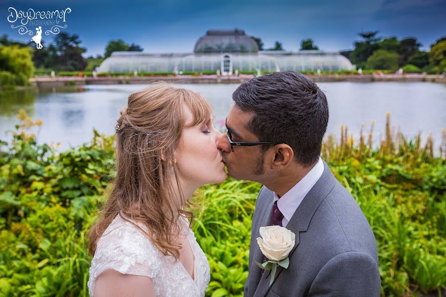 Fotografo di matrimoni Gareth (daydreamerphotos). Foto del 2 luglio 2019