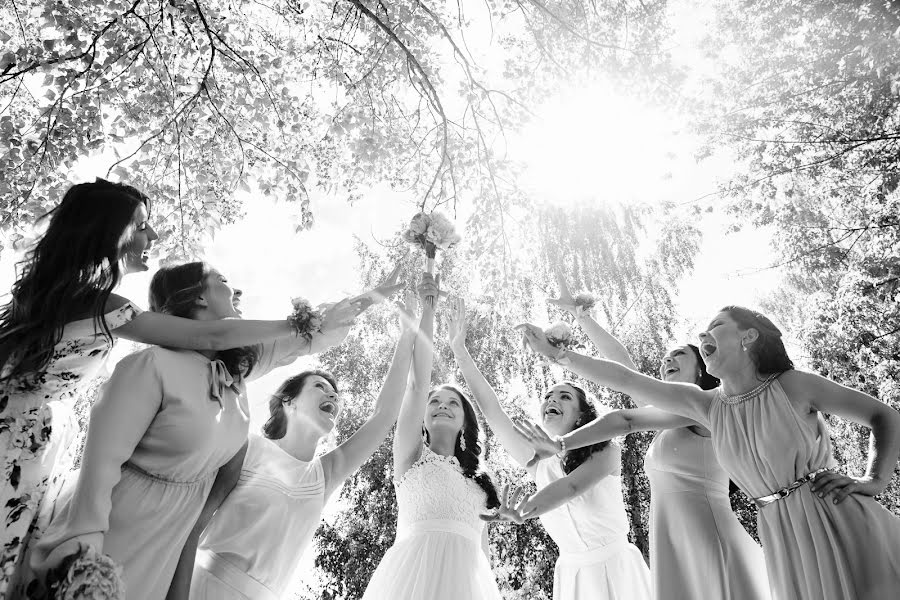 Fotógrafo de bodas Natasha Fedoseeva (samullllee). Foto del 21 de septiembre 2016