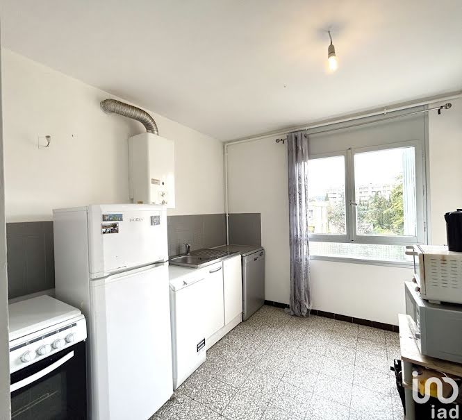 Vente appartement 3 pièces 68 m² à Nimes (30000), 74 000 €