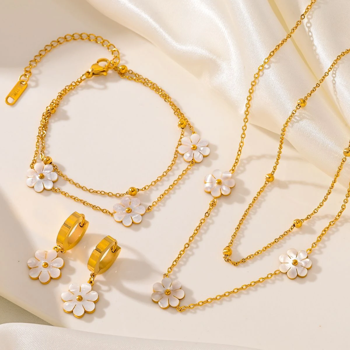 Title 2, Mode sieraden set, RVS bloem madeliefje ketting...