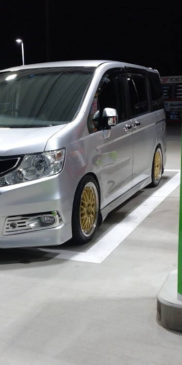 ステップワゴンスパーダの車高調・BBSに関するカスタム事例の投稿画像1枚目