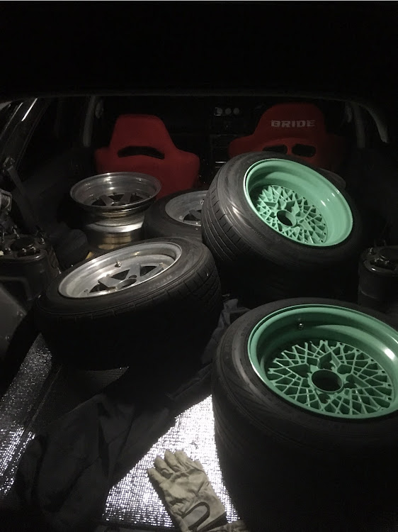 スプリンターカリブのロンシャンです一応知ってます・ロンシャンXR4・フォーミュラメッシュ・14インチ・当時物ホイールに関するカスタム事例の投稿画像1枚目