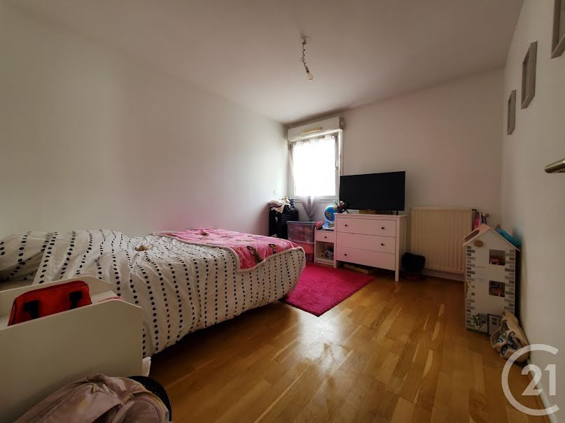 Location  appartement 4 pièces 80.66 m² à Rouen (76000), 1 205 €