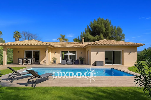 Villa with pool 1
