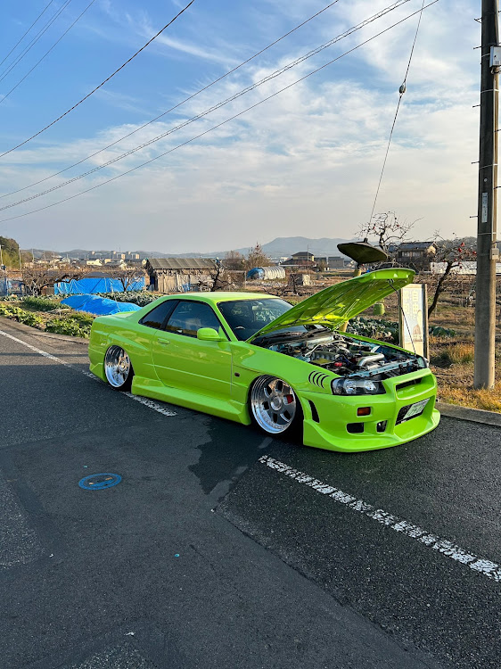 スカイラインのslammed・r34に関するカスタム事例の投稿画像1枚目