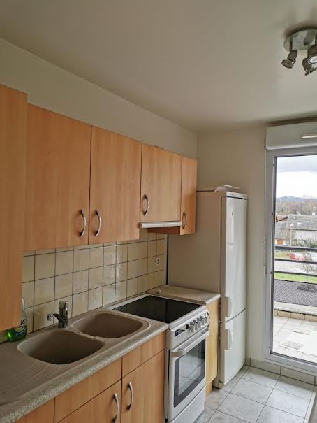 Location  appartement 2 pièces 48 m² à Saint-Genis-Pouilly (01630), 1 094 €