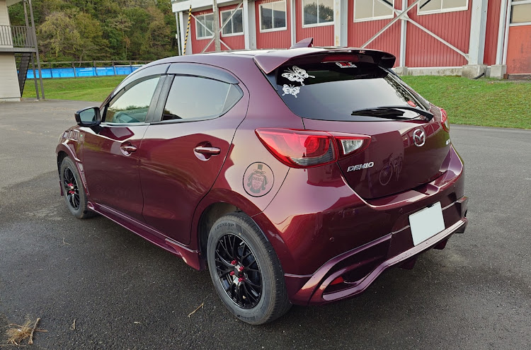 デミオの洗車・ヘッドライトクリーナーパッド・coming soon…に関するカスタム事例の投稿画像3枚目