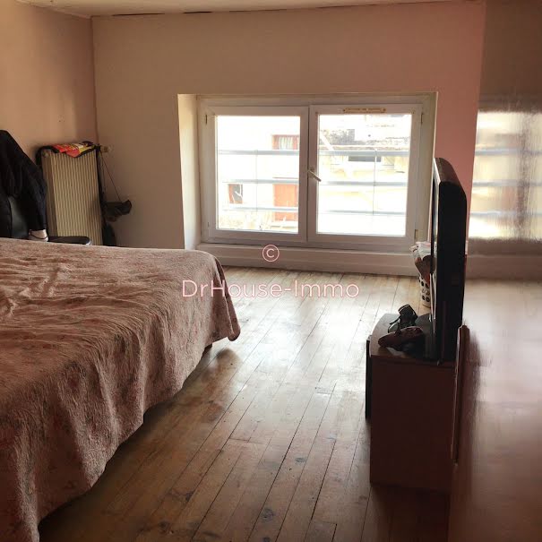 Vente appartement 6 pièces 127 m² à Saint-Etienne (42000), 107 000 €