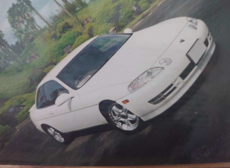 ソアラの紫陽花と愛車・jzz31・SOARER・昔の写真に関するカスタム事例の投稿画像5枚目
