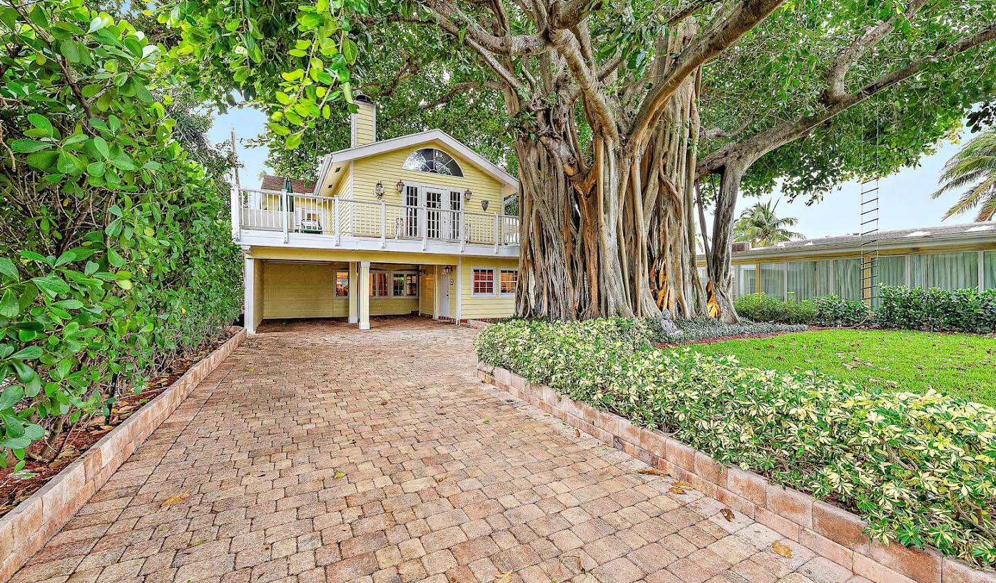 House with pool West Palm Beach