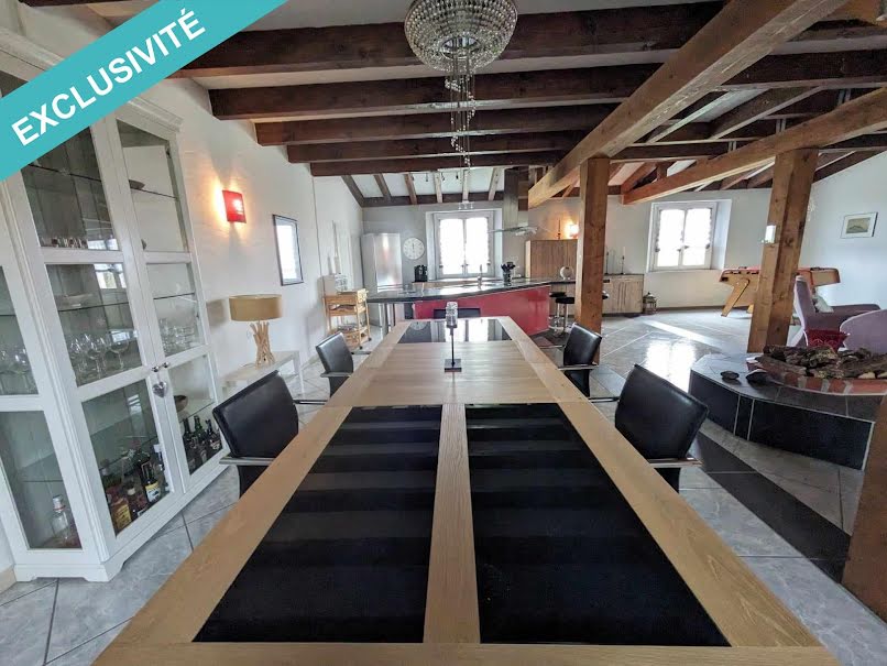 Vente maison 10 pièces 304 m² à Lons-le-Saunier (39000), 540 000 €