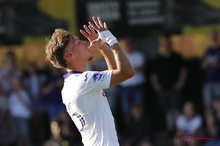 Stassin neemt afscheid van Anderlecht en bedankt de "mensen die in hem geloofden": "Ik wou titels winnen"