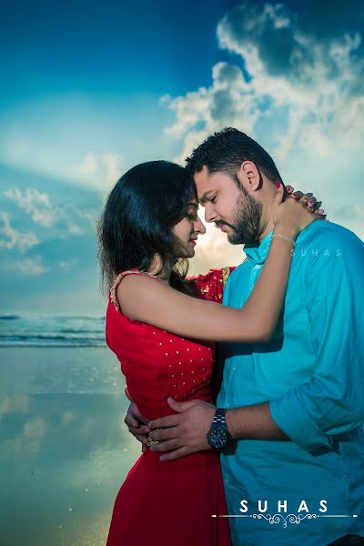 Fotógrafo de casamento Suhas Sudhith (thetalesoflove). Foto de 6 de junho 2019