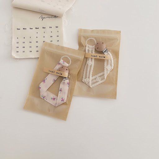 Title 5, Baby Happy Bite Drop-Preventing Chain Pacifier ...