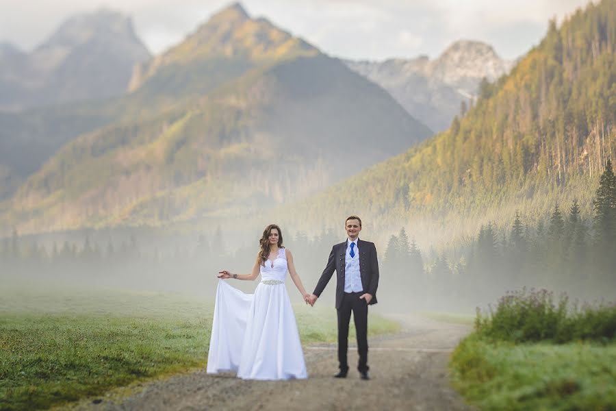 Svatební fotograf Jarosław Piętka (jaroslawpietk). Fotografie z 22.března 2016