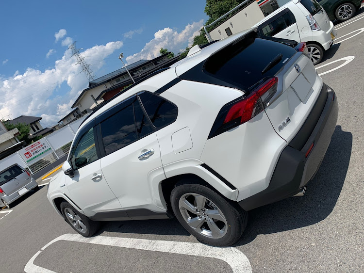 タクさんが投稿したRAV4HYBRID・春が待ち遠しい・クリスタルアイテールランプ・セカンドステージ・グラジオシーオーに関するカスタム事例の投稿画像2枚目