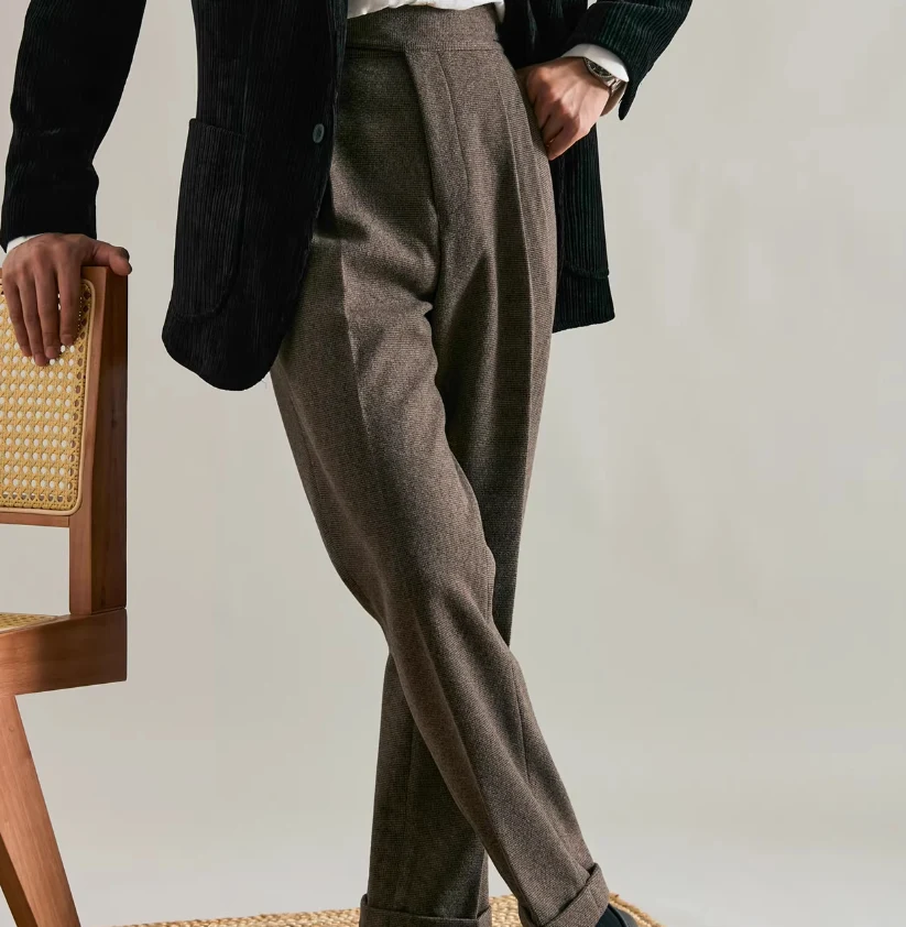 Pantalon de costume décontracté droit à double pli épais, parfait pour le bureau et les sorties, alliant confort et style professionnel.