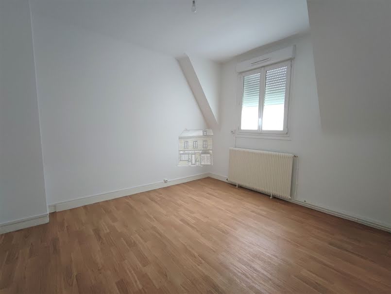 Vente maison  147 m² à Beaumont-le-Roger (27170), 195 000 €