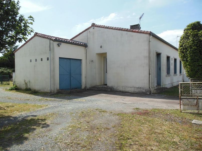 Vente maison 5 pièces 85 m² à Saint-Georges-du-Bois (17700), 115 000 €