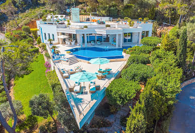 Maison avec piscine et terrasse 2