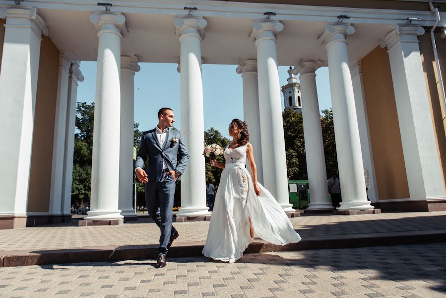 Fotógrafo de casamento Valentina Tvardovskaya (phototvardovskay). Foto de 11 de agosto 2018