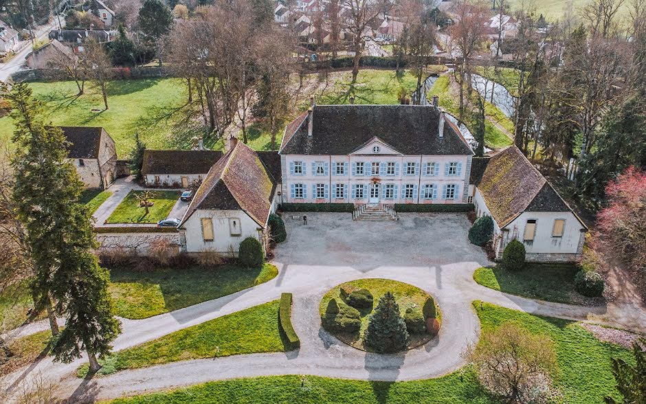 Vente château 20 pièces 750 m² à Dole (39100), 1 650 000 €