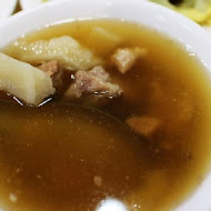 噴水雞肉飯(新民店)