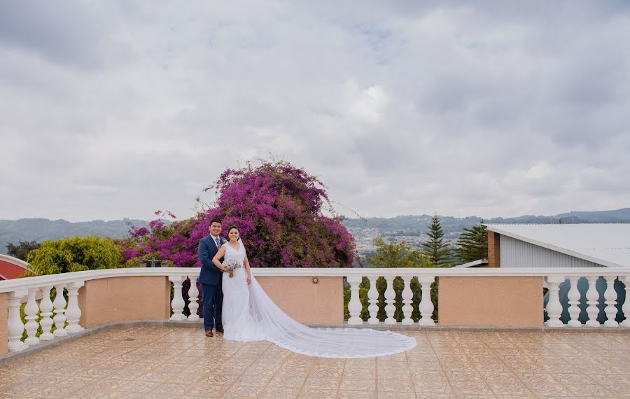 Fotografer pernikahan Abi De Carlo (abidecarlo). Foto tanggal 12 Mei 2021