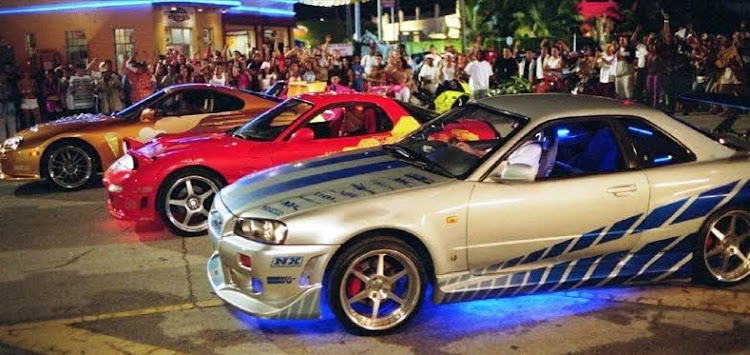 フェアレディZのアンダーネオン・つけたいなぁ・年相応とは・そんなのかんけいねー❗️に関するカスタム事例の投稿画像1枚目