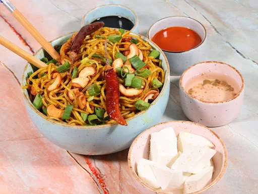 Paneer Singapore Noodles