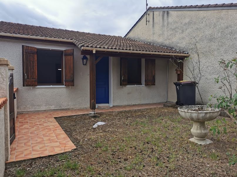 Location  maison 3 pièces 73.01 m² à Saint-Yrieix-sur-Charente (16710), 730 €