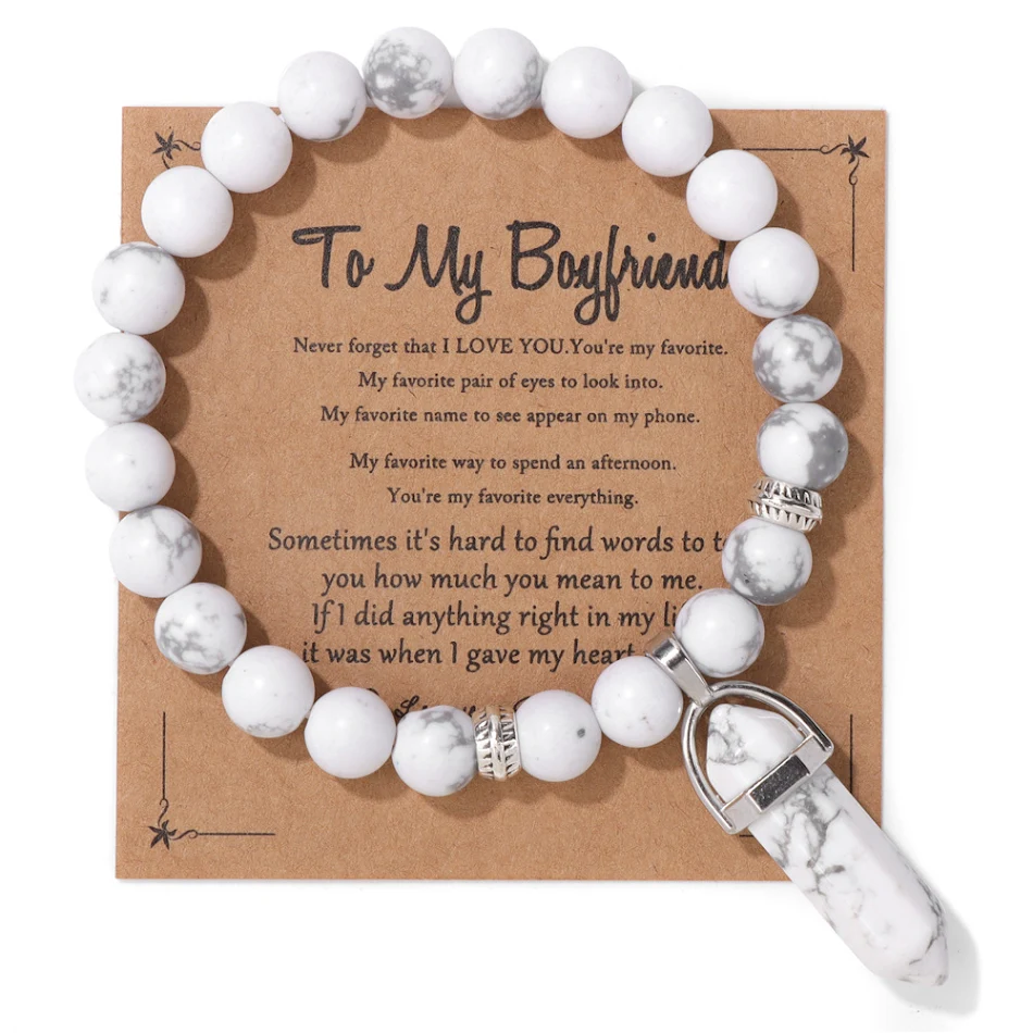 Bracelet pendentif boucle de sécurité et pendentif amour, un bijou symbolisant la sécurité et l'affection, pour un port quotidien.