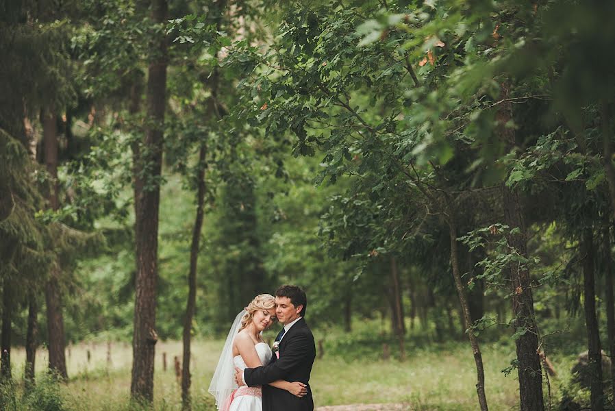 Wedding photographer Olya Kobruseva (leeloothefirst). Photo of 29 July 2013