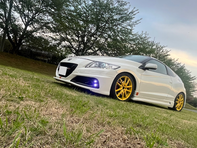 CR-Zのドライブ・洗車・ローアングルショット・CR-Z ZF1・ホンダレーシングに関するカスタム事例の投稿画像9枚目