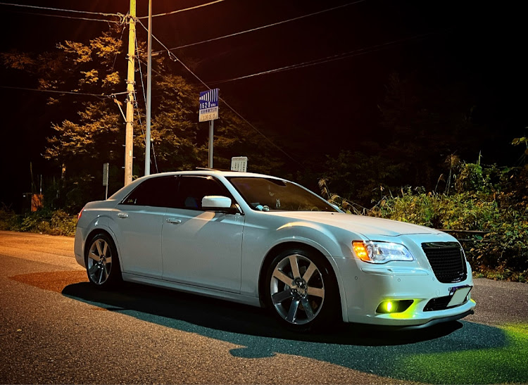300の諏訪湖・ドライブ・アメ車好きと繋がりたい・10月もよろしくお願いしますに関するカスタム事例の投稿画像2枚目