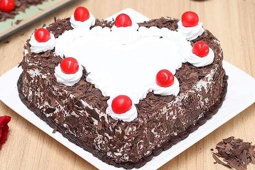 Heart Shape Black Forest Cake [500 Grams]