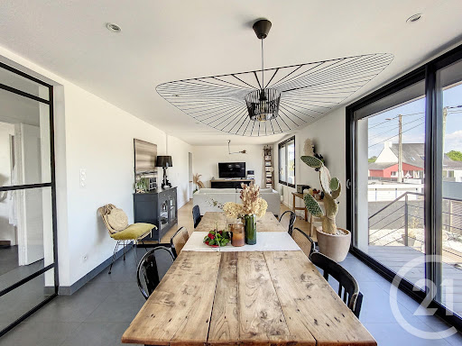 Maison avec jardin et terrasse 1