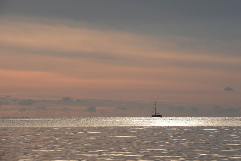 viaggiando sul confine fra cielo e mare di Isashot