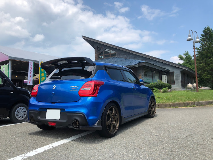 スイフトスポーツの高山清見・スイフトスポーツ・zc33s・モンスタースポーツに関するカスタム事例の投稿画像1枚目