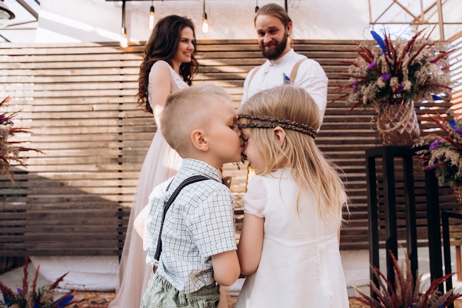 Fotógrafo de casamento Olya Yacyno (pesenko). Foto de 23 de maio 2018