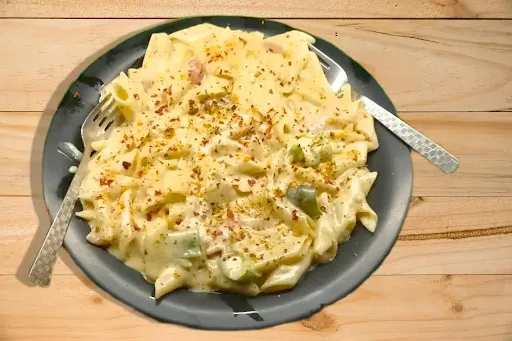 White Sauce Cheese Pasta