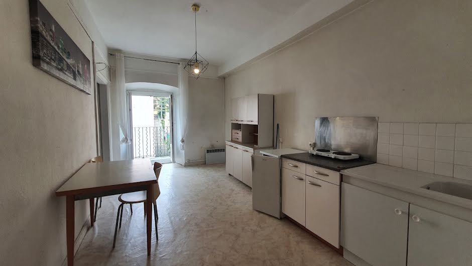 Location meublée appartement 2 pièces 50 m² à Corte (20250), 550 €