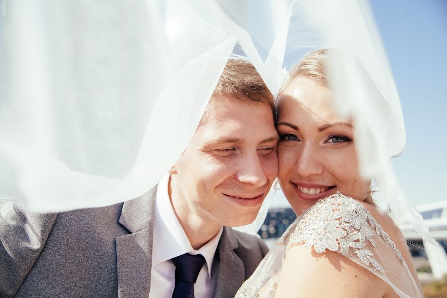 Fotógrafo de casamento Aleksey Lanskikh (aleksarus). Foto de 16 de fevereiro 2017