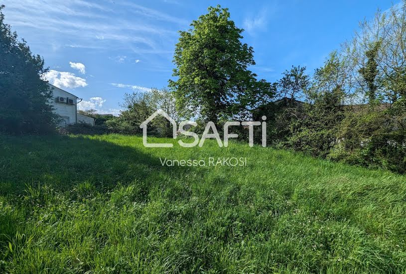  Vente Terrain à bâtir - 713m² à Blanzay-sur-Boutonne (17470) 