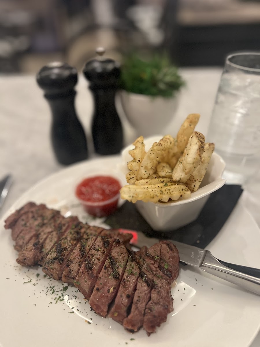 Waffle fries / steak frites!