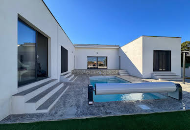 Maison avec piscine et terrasse 4