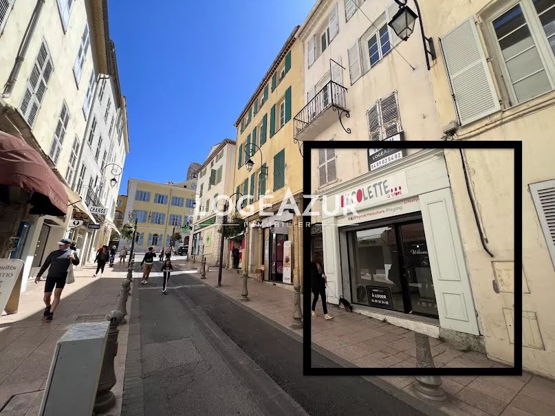 Location  locaux professionnels 1 pièce 28 m² à Antibes (06600), 1 860 €