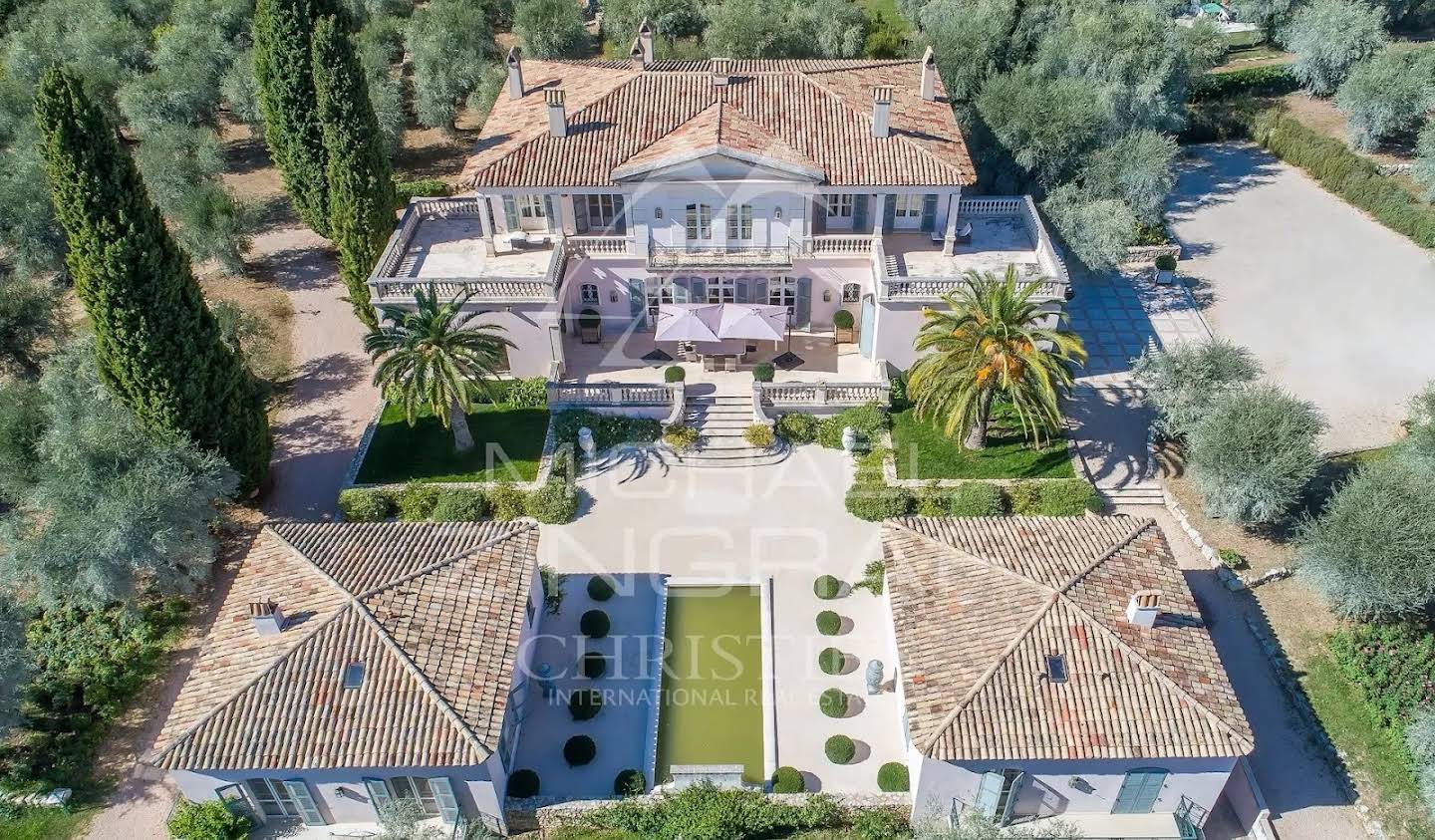 Villa with pool and terrace Grasse