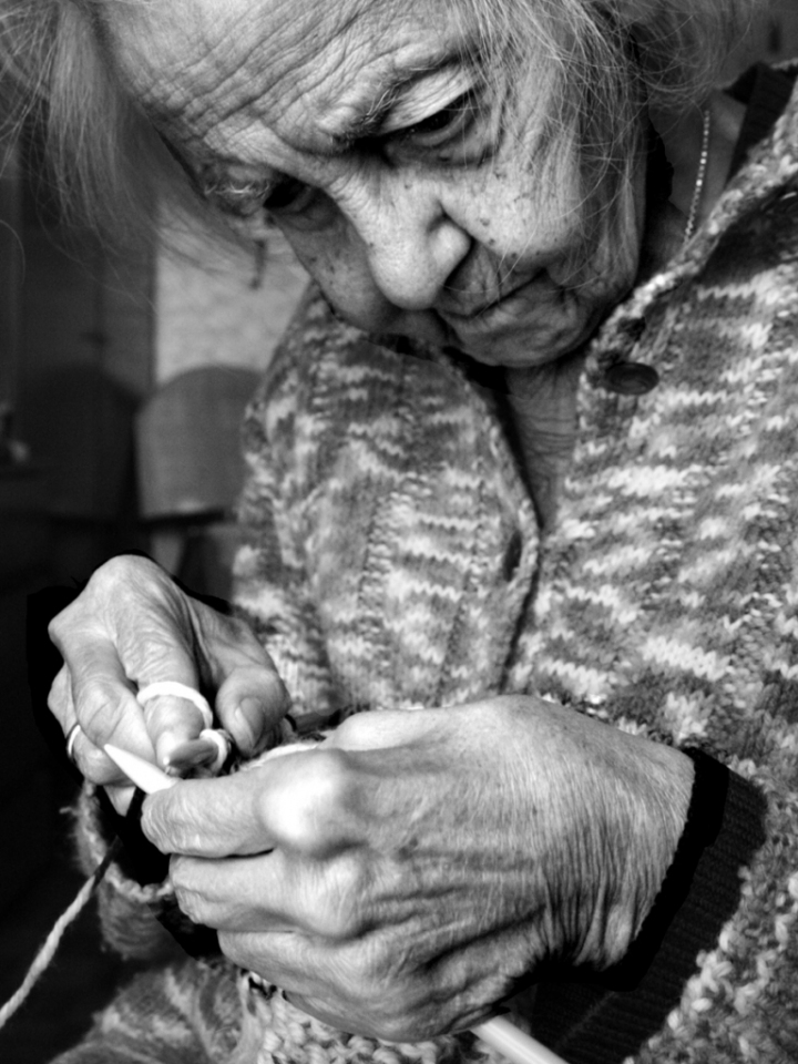 Mani di nonna di Lara Bianchi